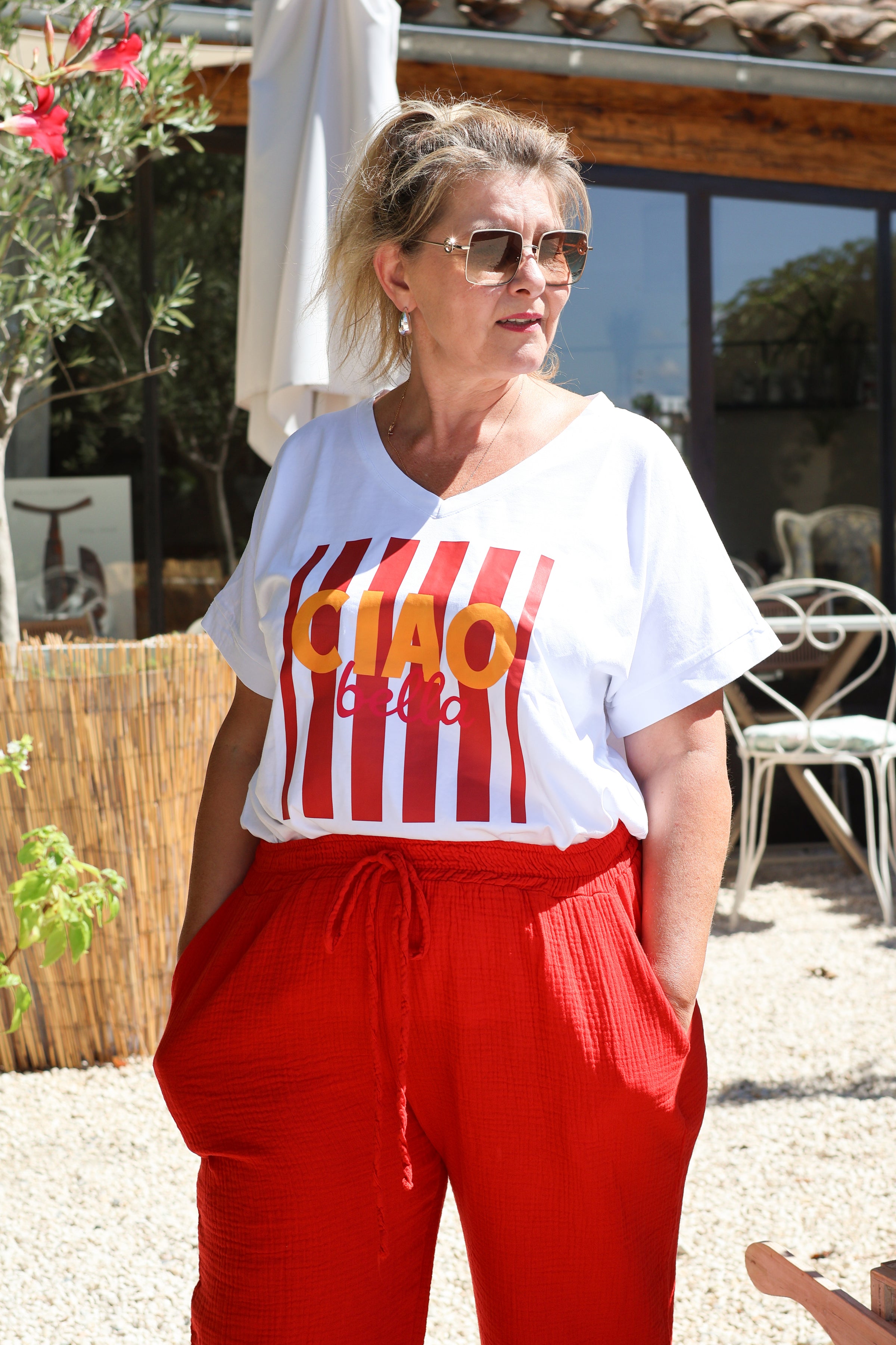 T-Shirt col V CIAO BELLA Rouge Belle Taille