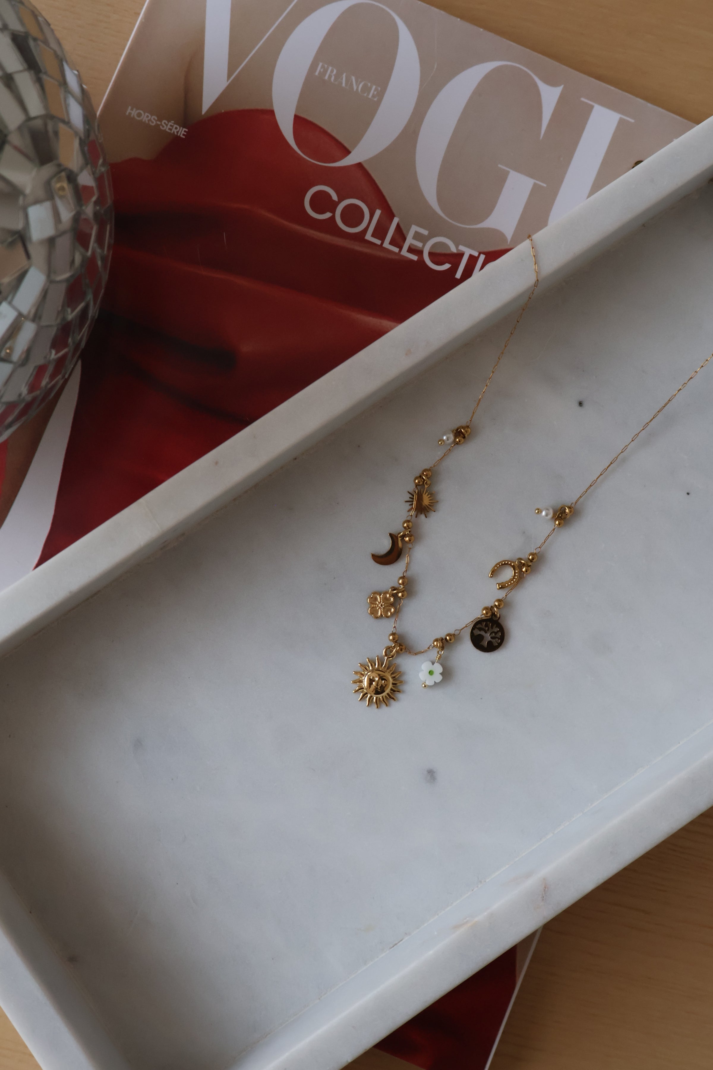 Collier en acier doré avec breloques MÉLIA