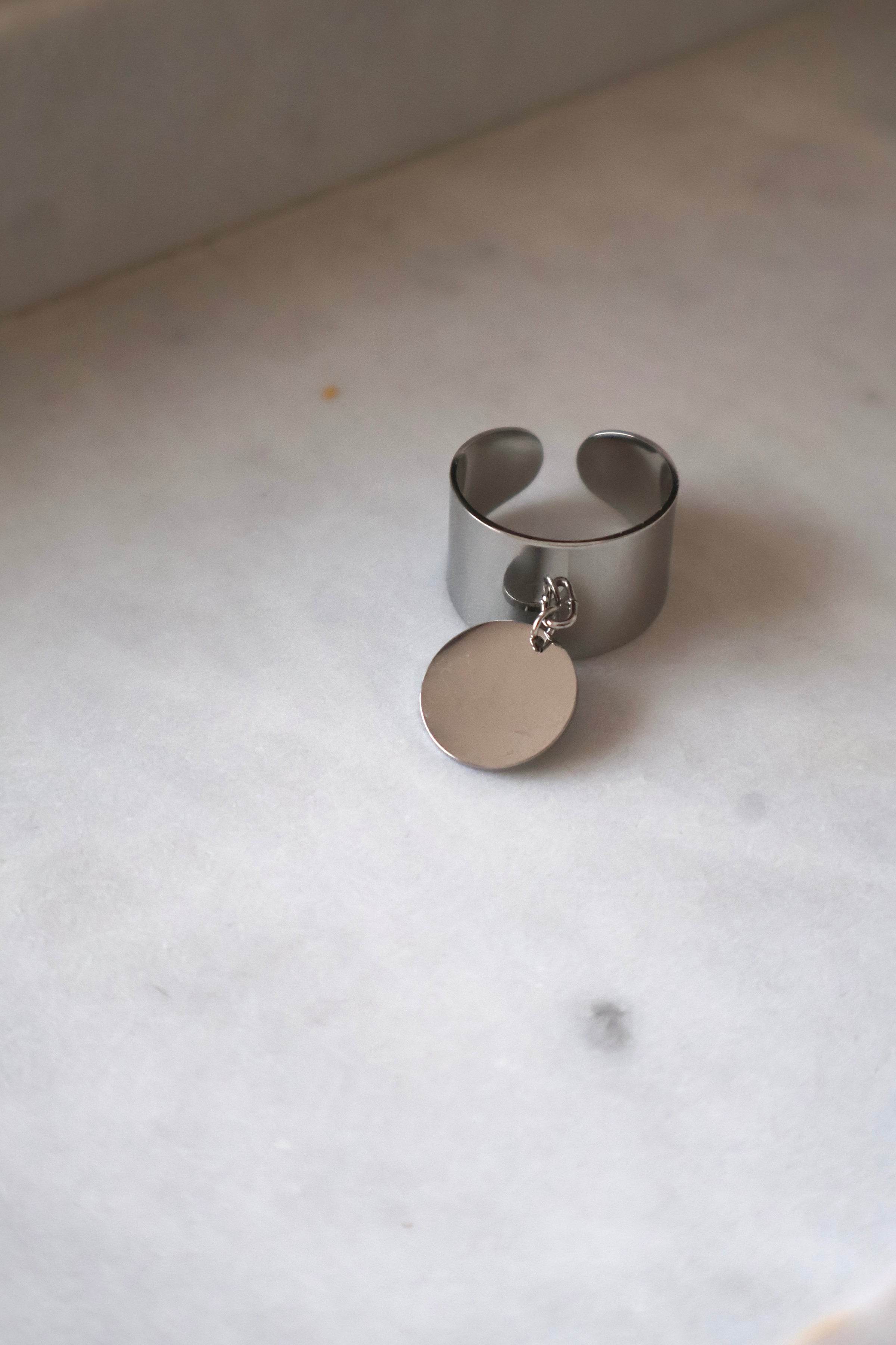 Bague avec pastille argentée MÉLANIE