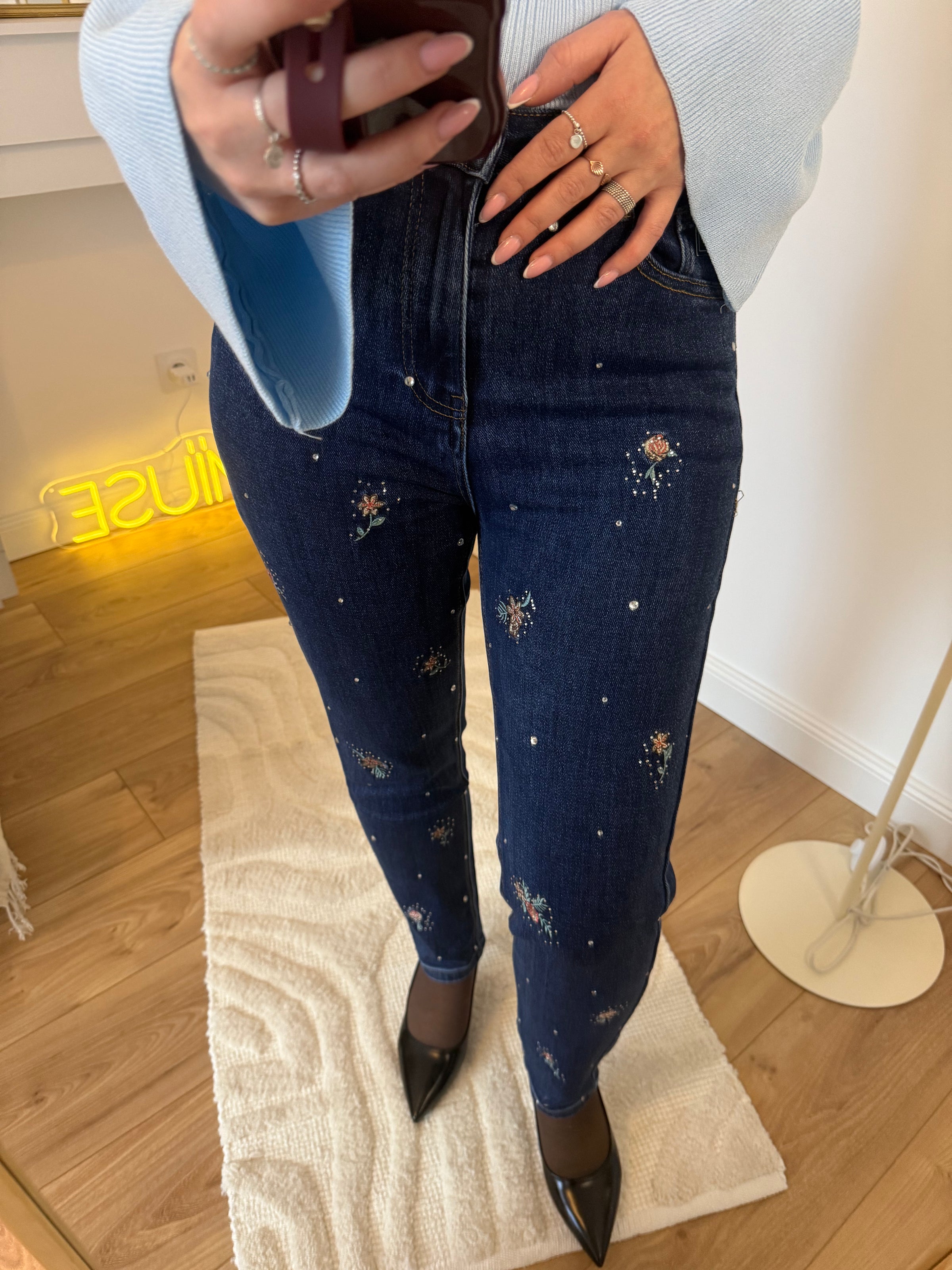 Jean mom avec broderie et strass CINDY