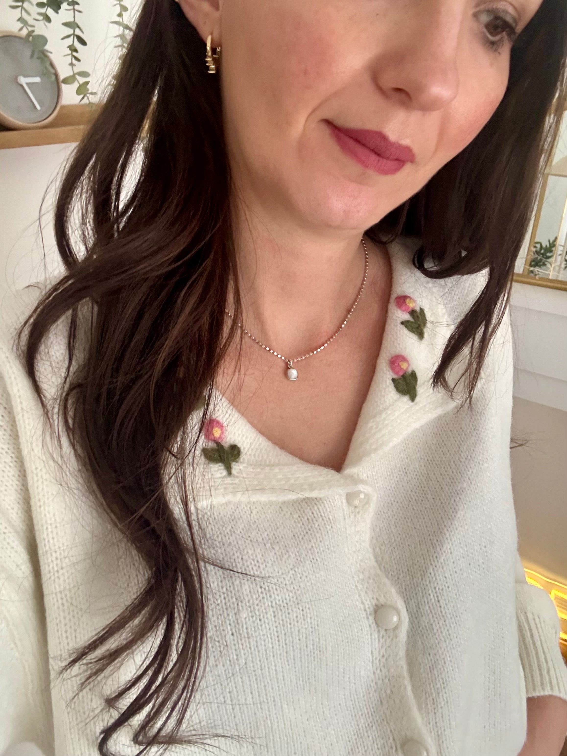 Gilet boutonné col revers brodé LOUISE