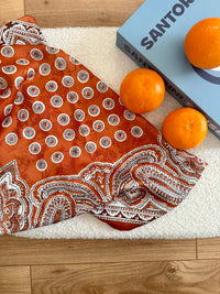 Foulard Carré IRA en Satin Jacquard