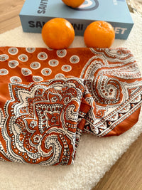Foulard Carré IRA en Satin Jacquard