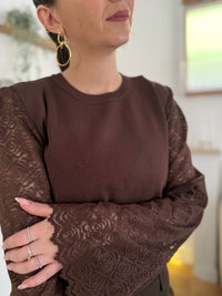 Pull en dentelle élégante MARTA