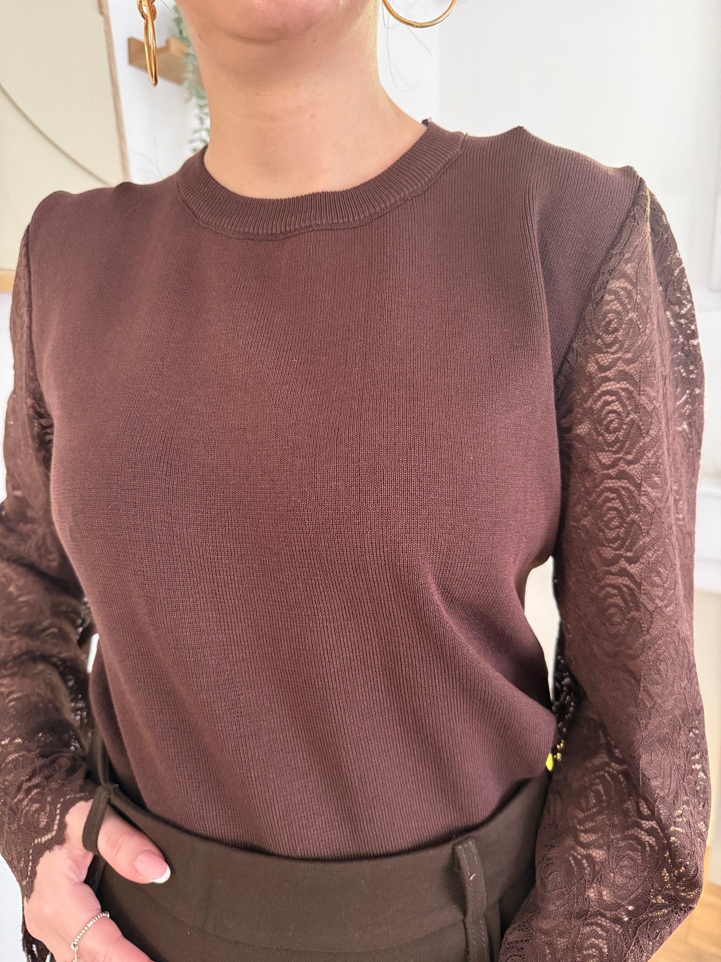 Pull en dentelle élégante MARTA