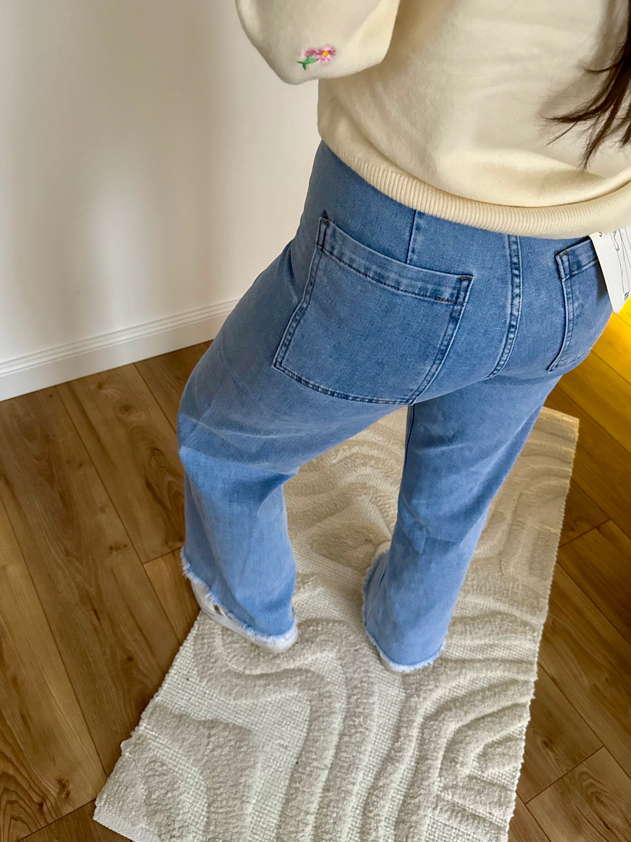 Jean wide leg stretch froufrou et frangé MONA