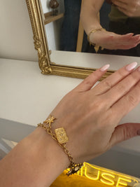 Bracelet avec breloques doré CARRIE