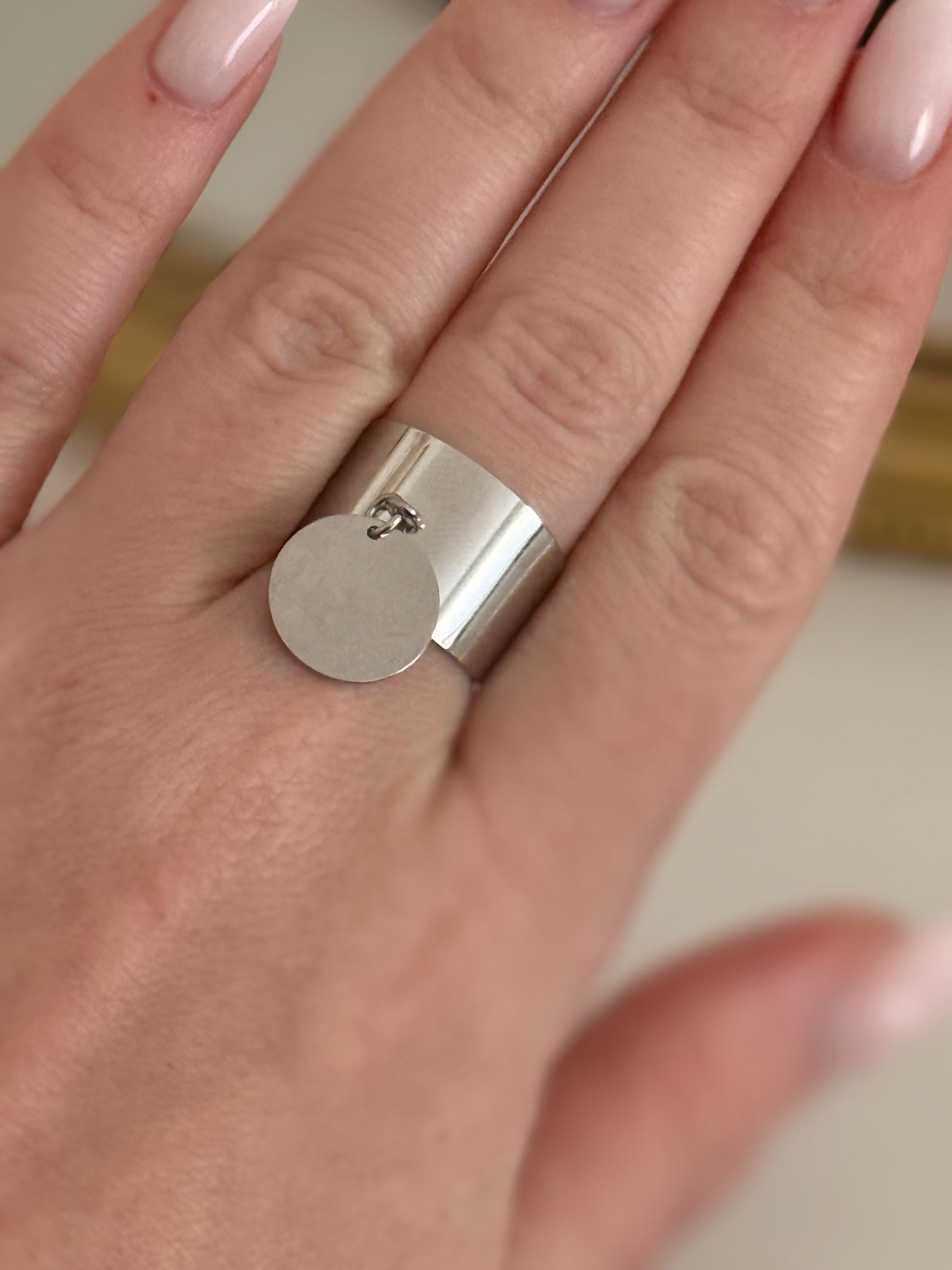 Bague avec pastille argentée MÉLANIE